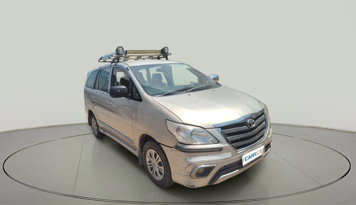 2015 Toyota Innova 2.5 GX 8 STR, Diesel, Manual, 1,92,582 km, exterior