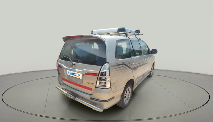 2015 Toyota Innova 2.5 GX 8 STR, Diesel, Manual, 1,92,582 km, exterior