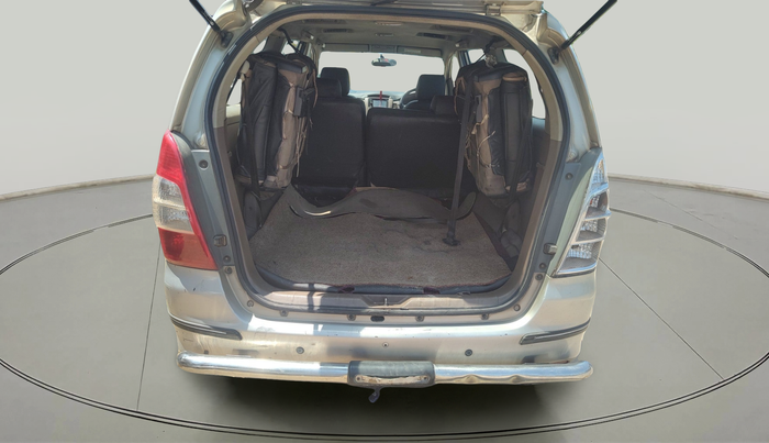 2015 Toyota Innova 2.5 GX 8 STR, Diesel, Manual, 1,92,582 km, exterior
