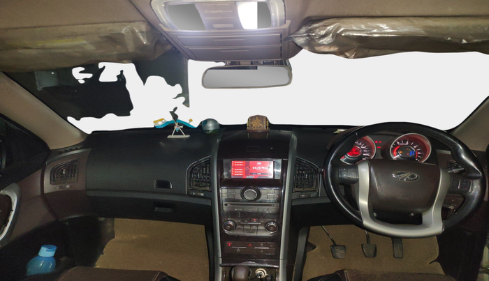 2014 Mahindra XUV500 W8, Diesel, Manual, 2,41,969 km, interior