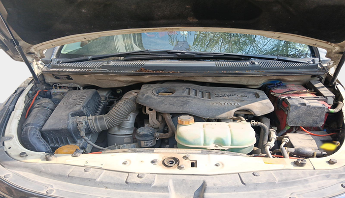 2017 Tata Hexa XT 4X2 7 STR, Diesel, Manual, 74,000 km, exterior