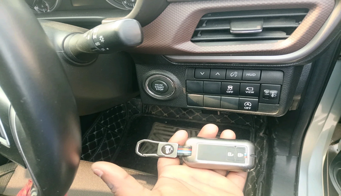 2024 Maruti BREZZA ZXI + SMART HYBRID, Petrol, Manual, 28,637 km, interior