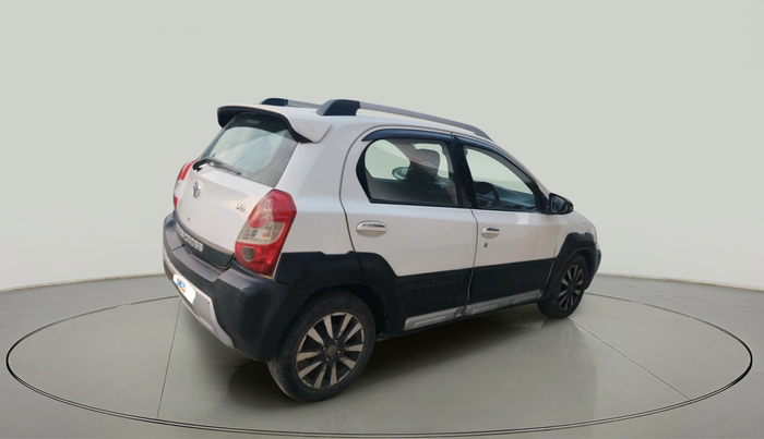 2017 Toyota Etios CROSS 1.4 VD, Diesel, Manual, 1,18,114 km, exterior