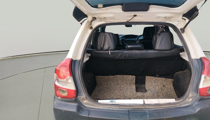 2017 Toyota Etios CROSS 1.4 VD, Diesel, Manual, 1,18,114 km, exterior