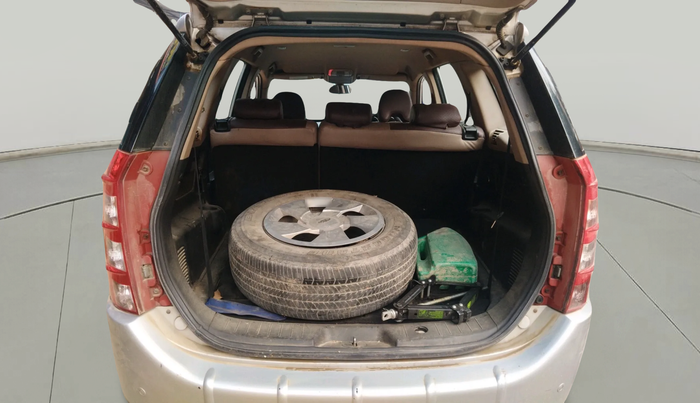 2014 Mahindra XUV500 W6, Diesel, Manual, 75,326 km, exterior