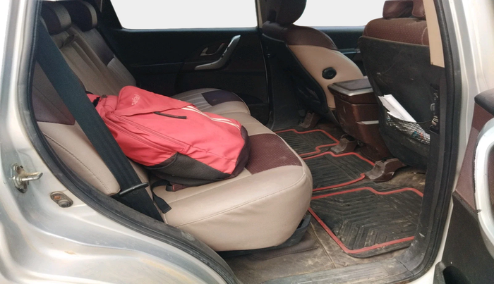 2014 Mahindra XUV500 W6, Diesel, Manual, 75,326 km, interior