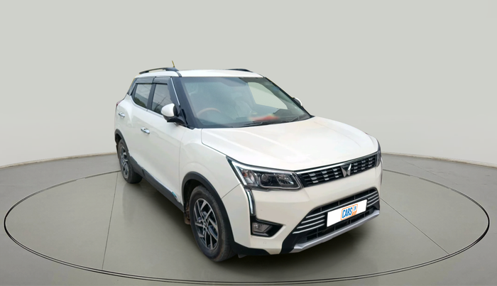 2023 Mahindra XUV300 W8 (O) 1.2 PETROL, Petrol, Manual, 46,920 km, exterior