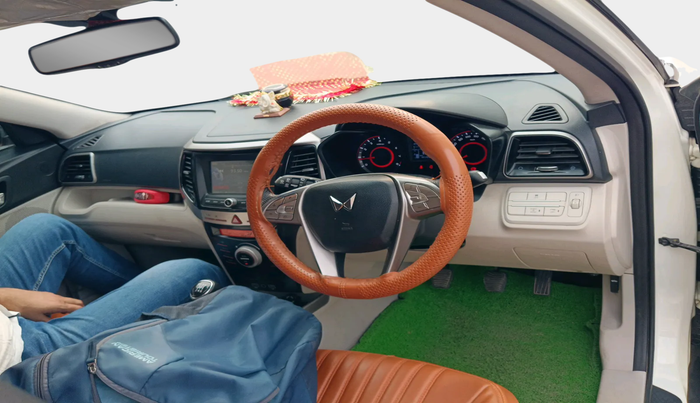 2023 Mahindra XUV300 W8 (O) 1.2 PETROL, Petrol, Manual, 46,920 km, interior