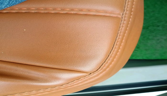 2023 Mahindra XUV300 W8 (O) 1.2 PETROL, Petrol, Manual, 46,920 km, interior