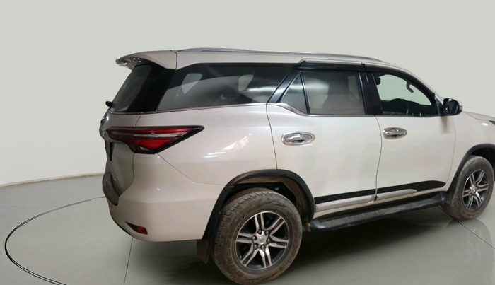 2021 Toyota Fortuner 4X2 AT 2.8 DIESEL, Diesel, Automatic, 1,19,660 km, exterior