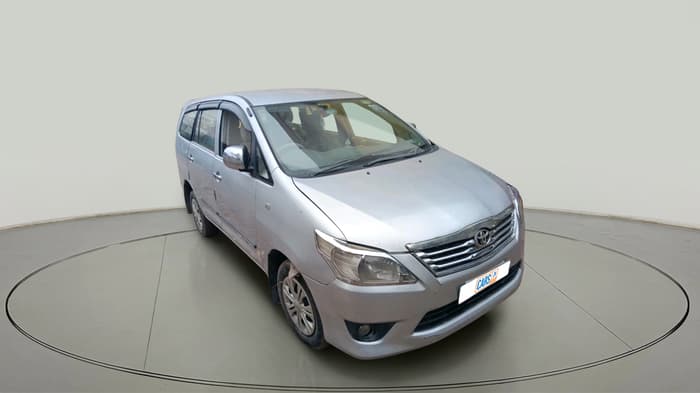 2013 Toyota Innova 2.5 G 7 STR, Diesel, Manual, 5,00,000 km, exterior