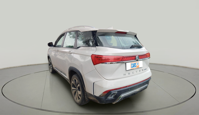 2024 MG HECTOR PLUS Select Pro 1.5 MT 7 STR, Petrol, Manual, 26,670 km, exterior