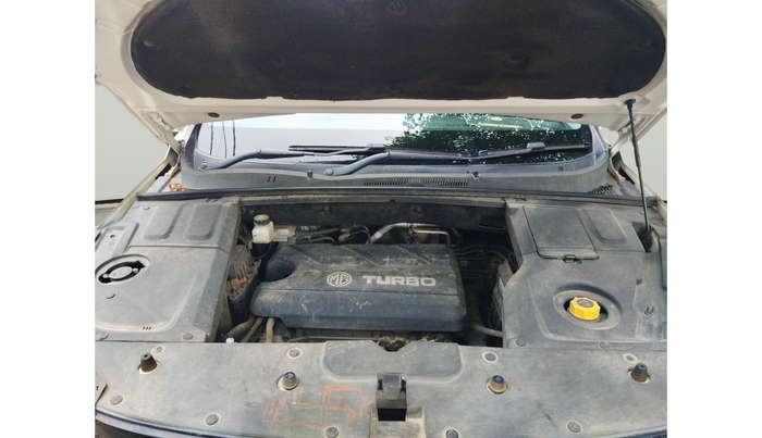 2024 MG HECTOR PLUS Select Pro 1.5 MT 7 STR, Petrol, Manual, 26,670 km, exterior