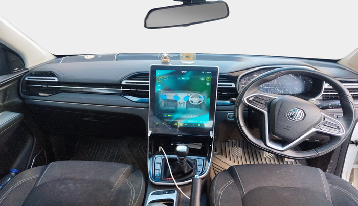 2024 MG HECTOR PLUS Select Pro 1.5 MT 7 STR, Petrol, Manual, 26,670 km, interior