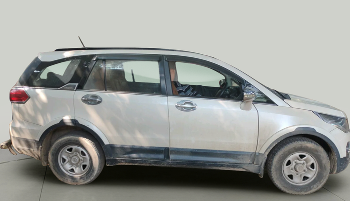 2017 Tata Hexa XM 4X2 7 STR, Diesel, Manual, 1,10,348 km, exterior