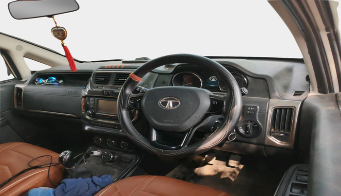 2017 Tata Hexa XM 4X2 7 STR, Diesel, Manual, 1,10,348 km, interior