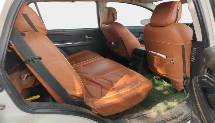 2017 Tata Hexa XM 4X2 7 STR, Diesel, Manual, 1,10,348 km, interior