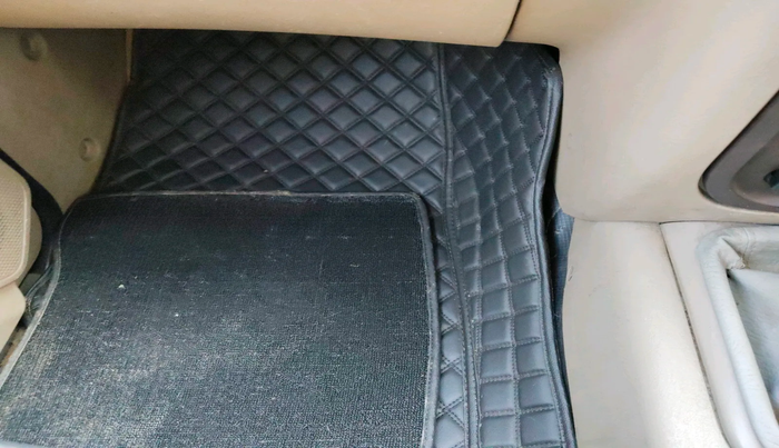 2012 Mahindra Scorpio VLX 2WD, Diesel, Manual, 1,48,586 km, interior