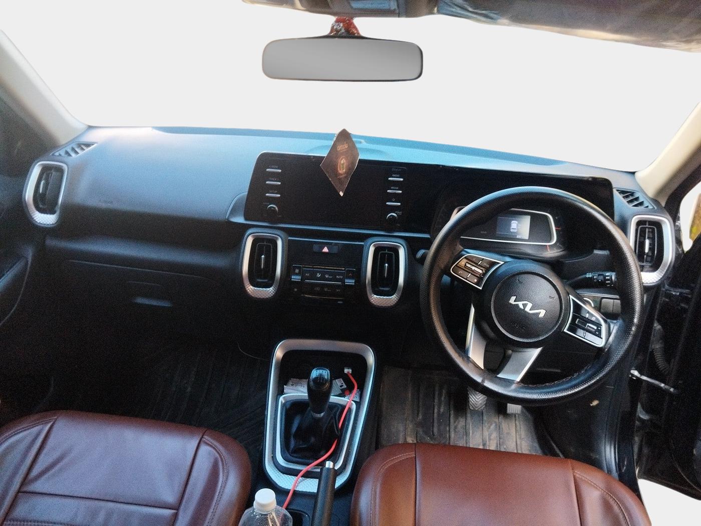 2022 KIA SONET HTK PLUS 1.0 IMT, Petrol, Manual, 29,719 km, interior