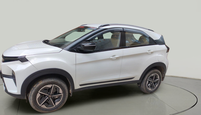 2023 Tata NEXON CREATIVE  AMT 1.2 PETROL, Petrol, Automatic, 16,028 km, exterior