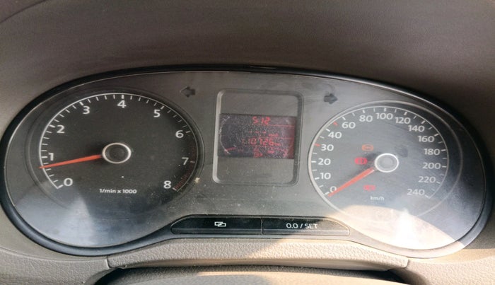 2011 Volkswagen Vento HIGHLINE 1.6 MPI, Petrol, Manual, 1,10,726 km, interior