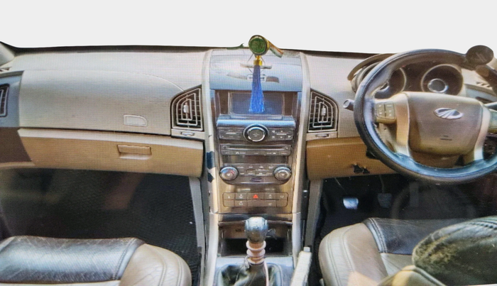 2012 Mahindra XUV500 W8 AWD, Diesel, Manual, 1,02,298 km, interior