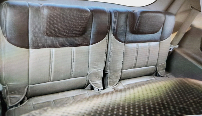 2012 Mahindra XUV500 W8 AWD, Diesel, Manual, 1,02,298 km, interior