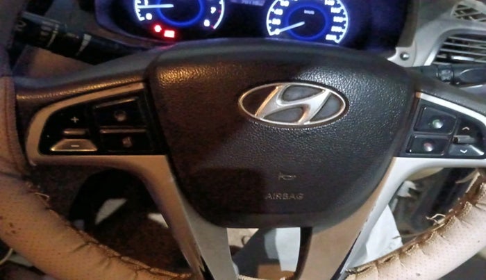 2011 Hyundai Verna FLUIDIC 1.6 VTVT SX, Petrol, Manual, 70,110 km, interior