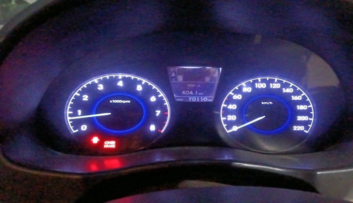 2011 Hyundai Verna FLUIDIC 1.6 VTVT SX, Petrol, Manual, 70,110 km, interior