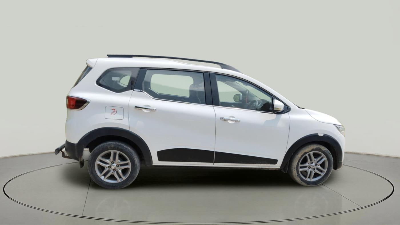 2019 Renault TRIBER RXZ, Petrol, Manual, 52,000 km, exterior