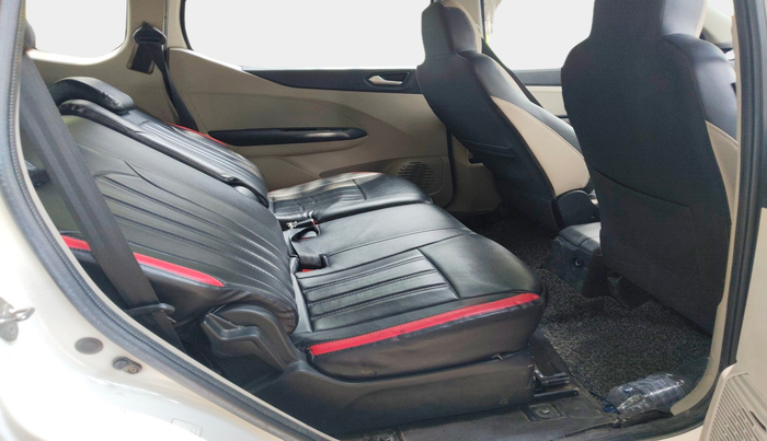 2019 Renault TRIBER RXZ, Petrol, Manual, 51,997 km, interior