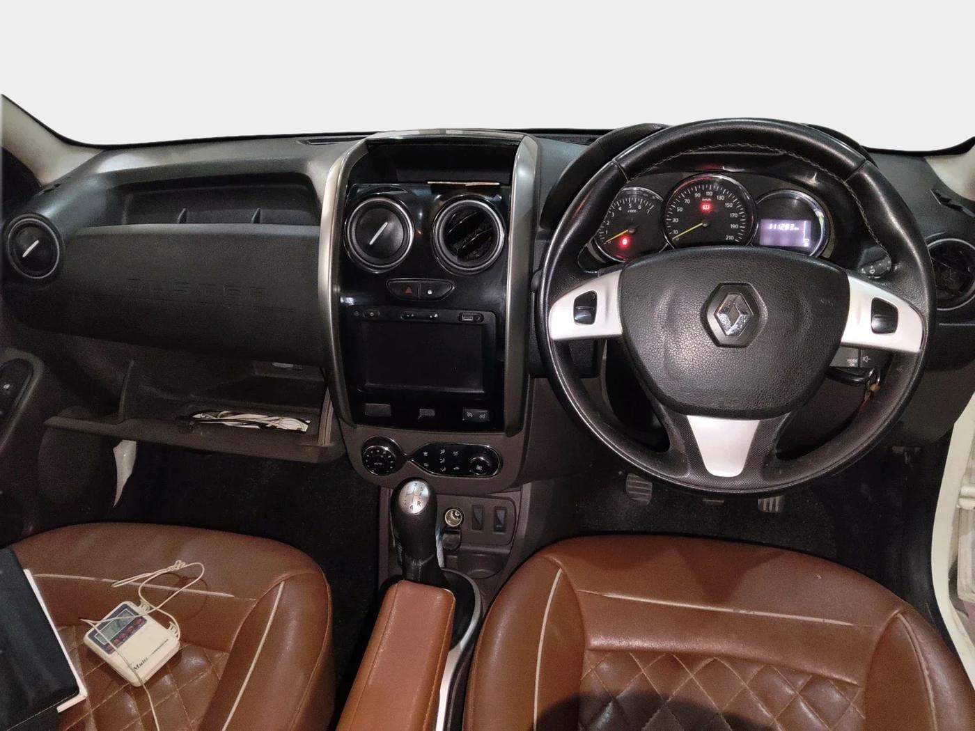 2018 Renault Duster 85 PS RXZ DIESEL, Diesel, Manual, 1,11,283 km, interior
