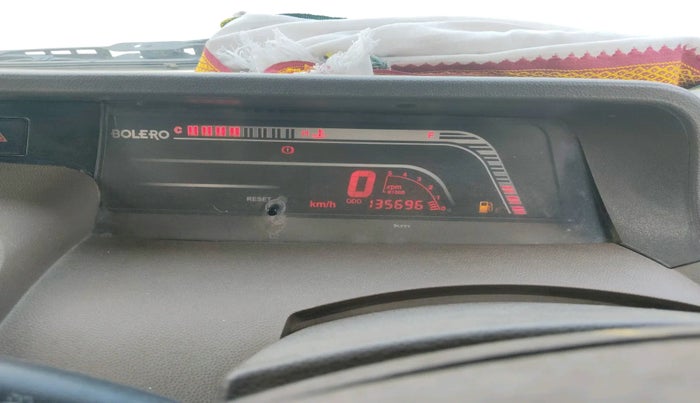 2014 Mahindra Bolero SLX BS IV, Diesel, Manual, 1,35,696 km, interior
