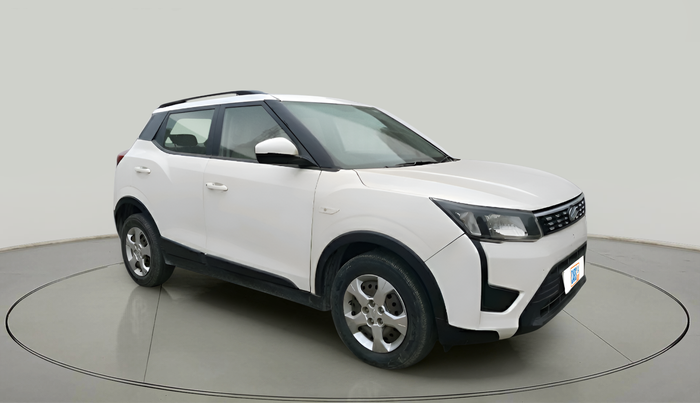 2019 Mahindra XUV300 W6 1.5 DIESEL, Diesel, Manual, 1,21,724 km, exterior