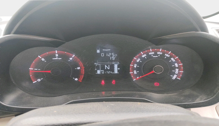 2019 Mahindra XUV300 W6 1.5 DIESEL, Diesel, Manual, 1,21,724 km, interior