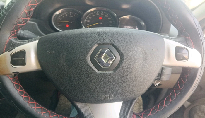 2017 Renault Duster 85 PS RXZ DIESEL, Diesel, Manual, 1,39,062 km, interior