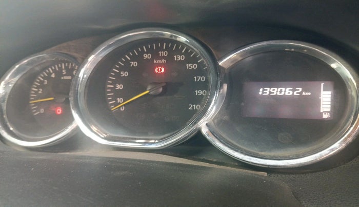 2017 Renault Duster 85 PS RXZ DIESEL, Diesel, Manual, 1,39,062 km, interior