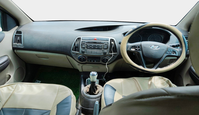 2013 Hyundai i20 SPORTZ 1.4 CRDI, Diesel, Manual, 1,12,213 km, interior