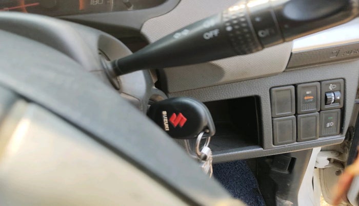 2010 Maruti Wagon R 1.0 VXI, Petrol, Manual, 1,00,566 km, interior
