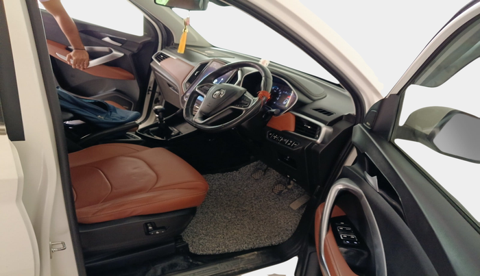 2023 MG HECTOR PLUS SHARP 2.0 DIESEL TURBO MT 6-STR, Diesel, Manual, 45,922 km, interior