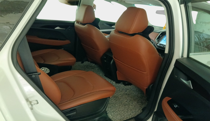 2023 MG HECTOR PLUS SHARP 2.0 DIESEL TURBO MT 6-STR, Diesel, Manual, 45,922 km, interior