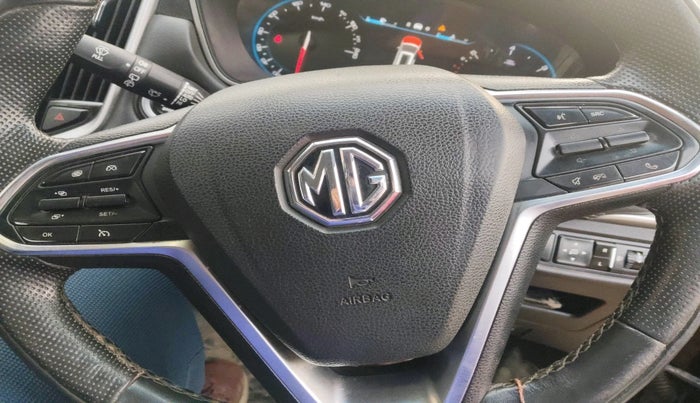 2020 MG HECTOR SHARP HYBRID 1.5 PETROL, Petrol, Manual, 1,08,875 km, interior