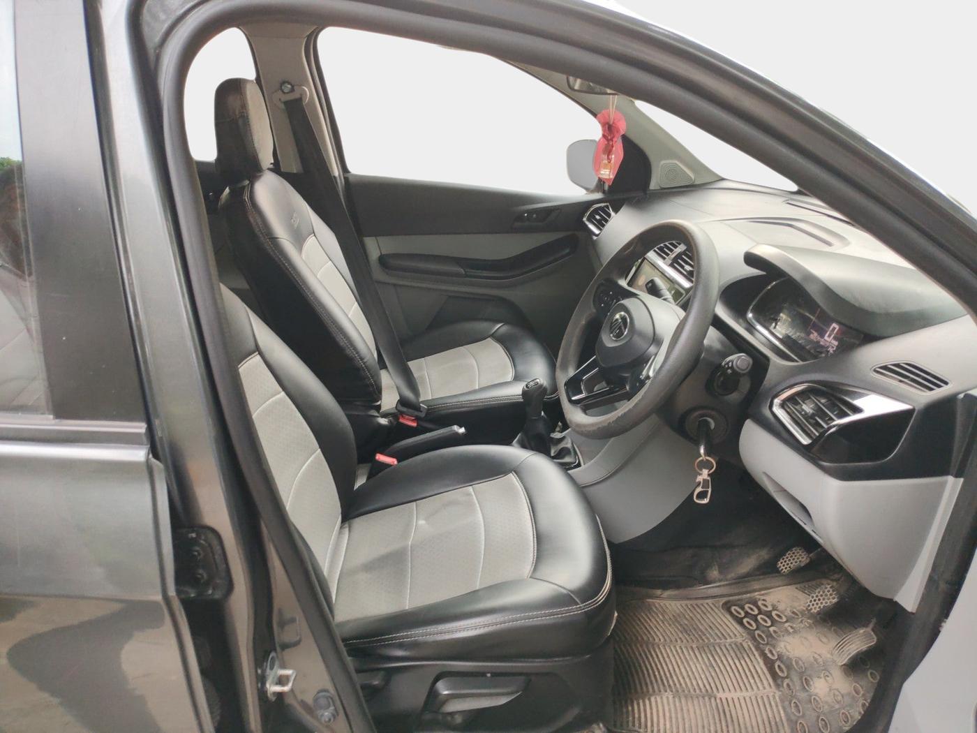 2024 Tata Tiago XT PETROL, Petrol, Manual, 19,605 km, interior