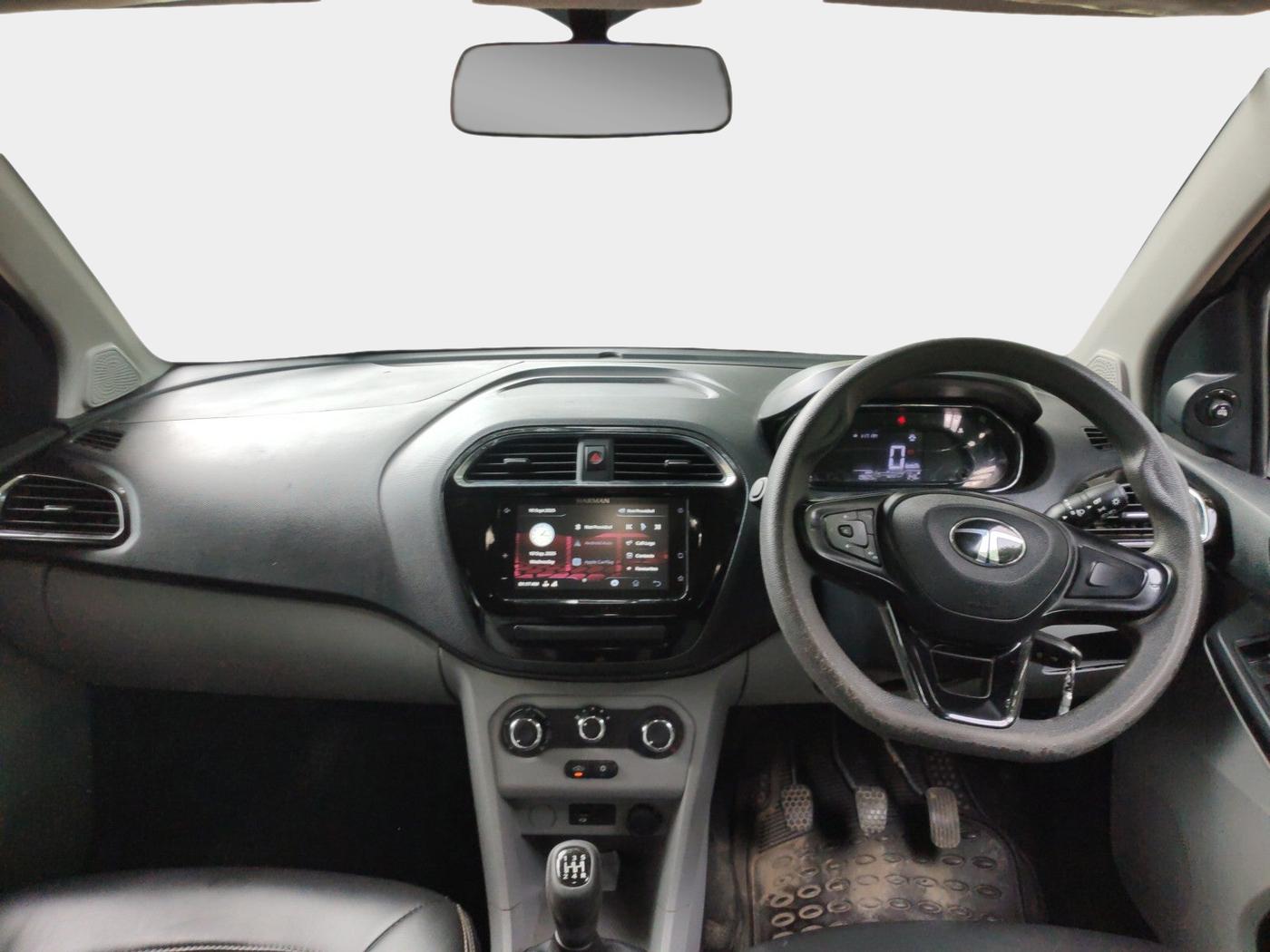 2024 Tata Tiago XT PETROL, Petrol, Manual, 19,605 km, interior