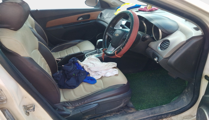 2010 Chevrolet Cruze LTZ AT, Diesel, Automatic, 1,16,834 km, interior