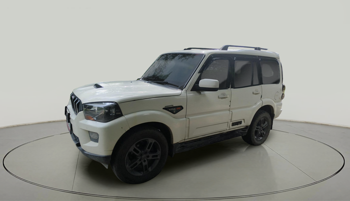 2017 Mahindra Scorpio S6 PLUS INTELLI-HYBRID, Diesel, Manual, 75,613 km, exterior