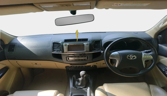 2016 Toyota Fortuner 3.0 4X2 MT, Diesel, Manual, 91,296 km, interior