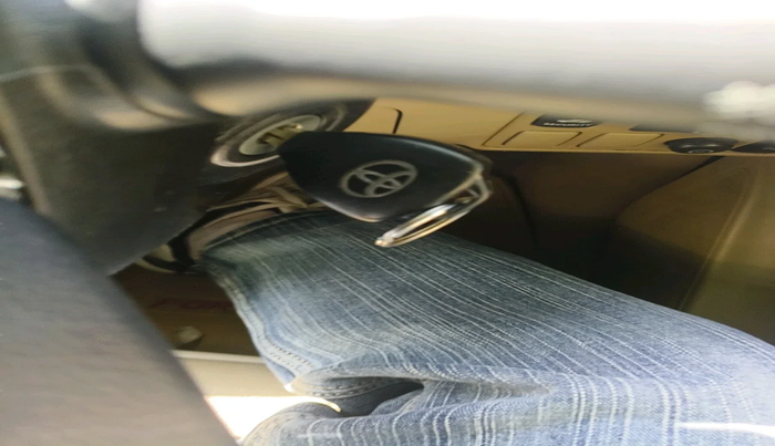 2016 Toyota Fortuner 3.0 4X2 MT, Diesel, Manual, 91,296 km, interior