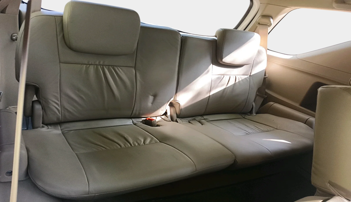 2016 Toyota Fortuner 3.0 4X2 MT, Diesel, Manual, 91,296 km, interior