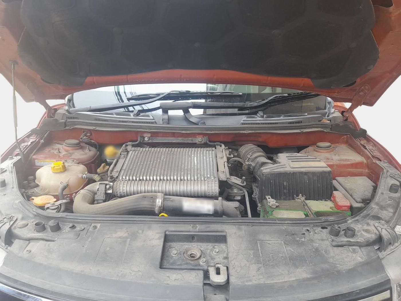 2016 Mahindra XUV500 W6, Diesel, Manual, 60,552 km, exterior